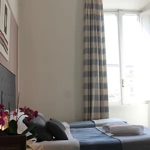 romantica-rooms.it-romehotels.com/